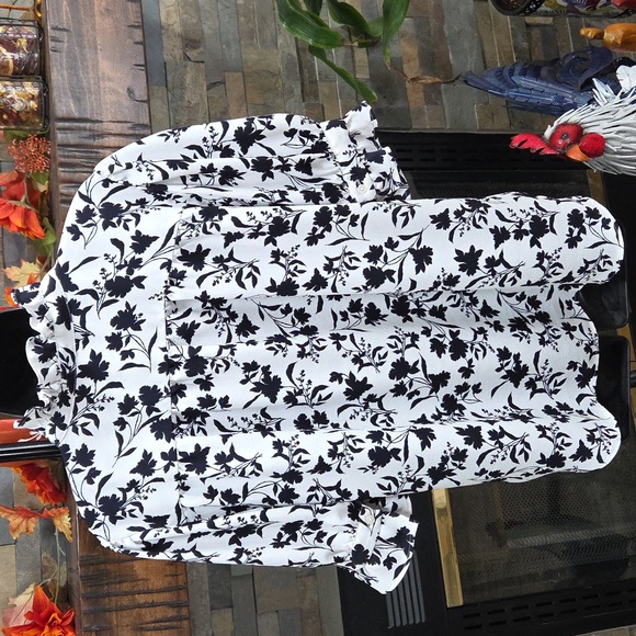 NWT ANN TAYLOR RUFFLE BUTTON TOP - Picture 5 of 10